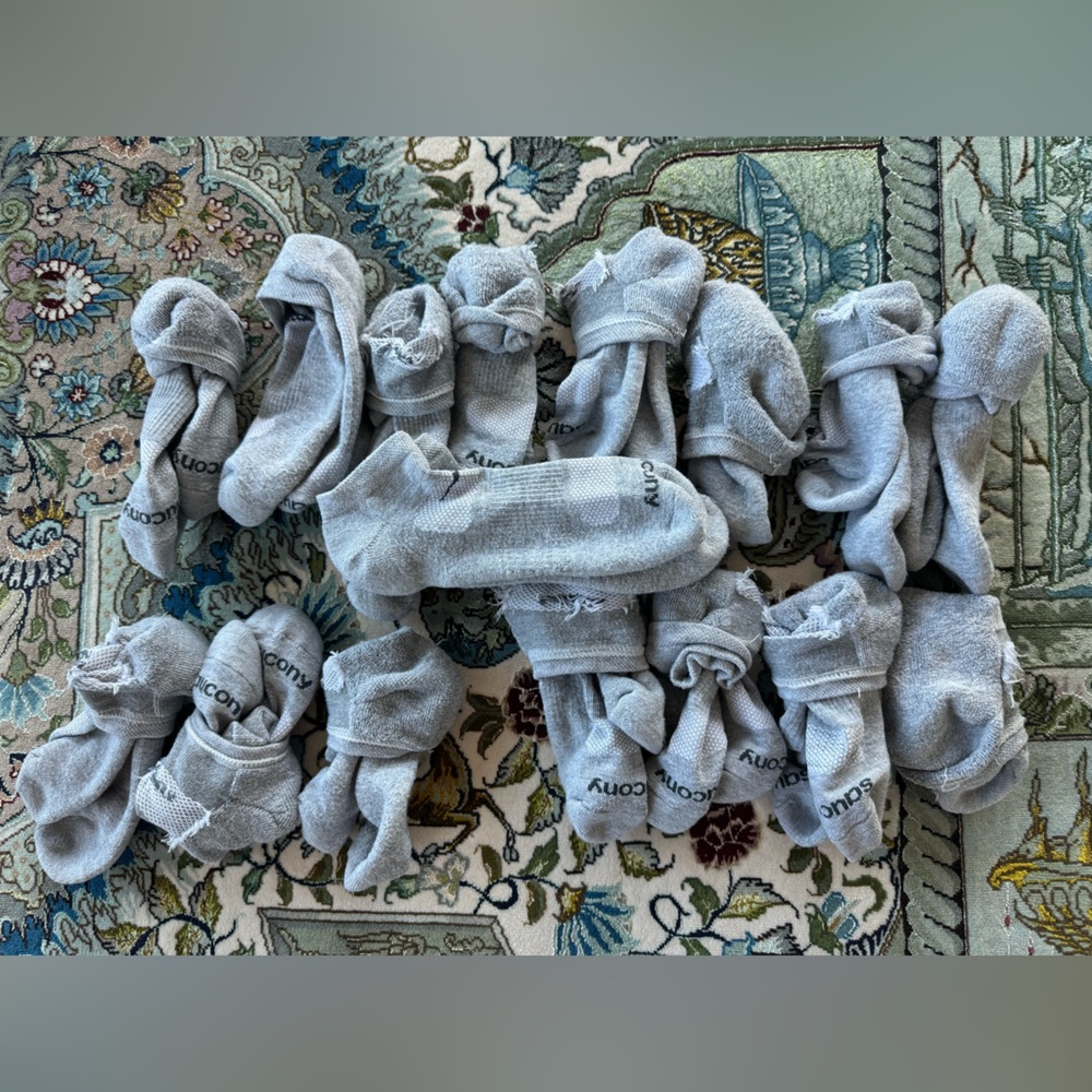 Saucony Men's Mesh Ventilating Comfort Fit No-Show Socks - Size 8-12, Grey